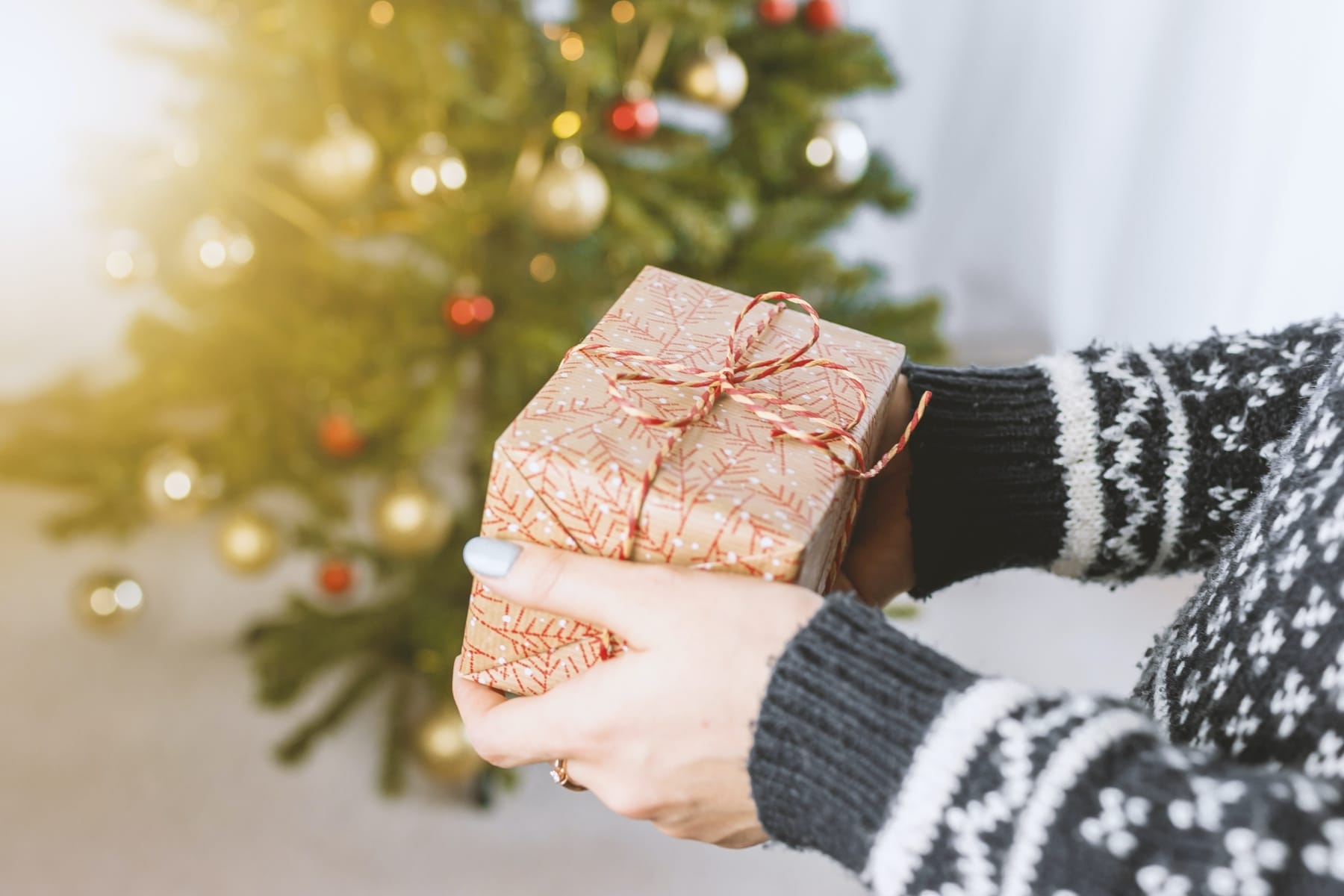 Photo: Christmas Present (Source: Unsplash)